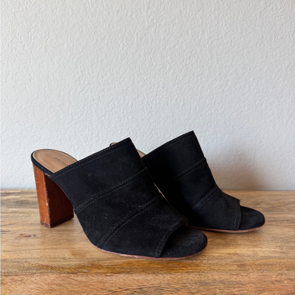 Antonio Melani - Black suede with wooden heels - Size 7.5